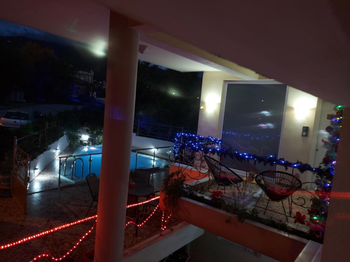 Violet Studio Με Πισίνα Vólosz Kültér fotó